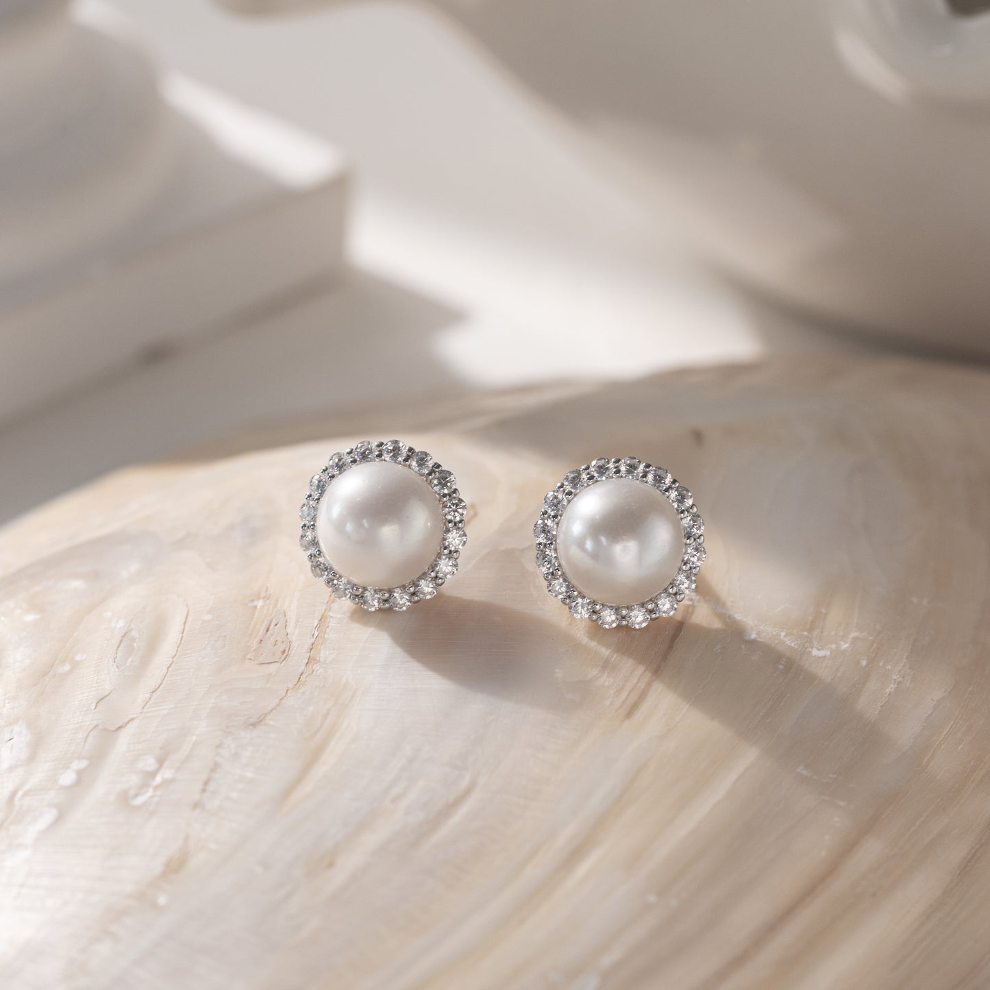 Savi Minimalism Pearl Earrings